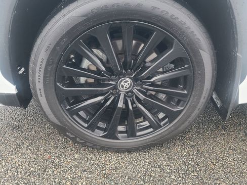 Used 2024 Toyota Highlander XSE image 9