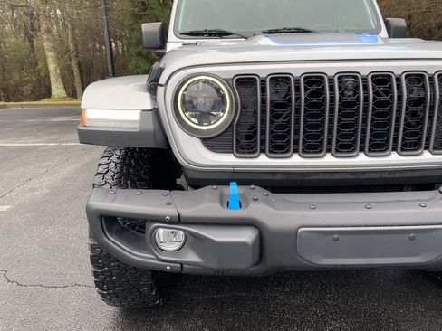 Used 2024 Jeep Wrangler Unlimited Rubicon 4xe image 14