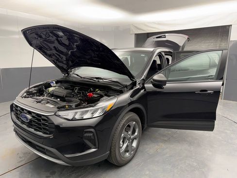 New 2026 Ford Escape ST-Line w/ Cold Weather Package image 16