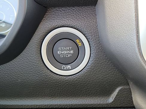 New 2025 RAM 1500 Big Horn AWD/4WD image 9