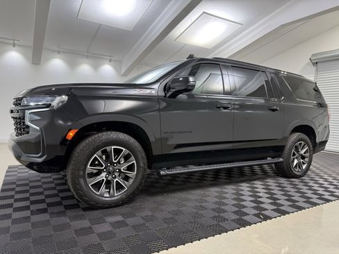 Used 2024 Chevrolet Suburban Z71 w/ Luxury Package image 4