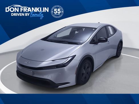 Used 2023 Toyota Prius LE image 1
