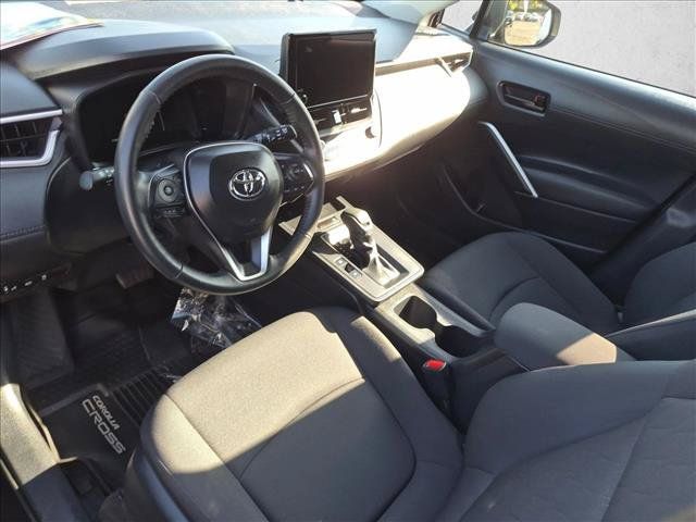 Certified 2026 Toyota Corolla Cross LE FWD image 10