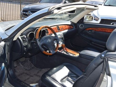 Used 2004 Lexus SC 430 Convertible image 21