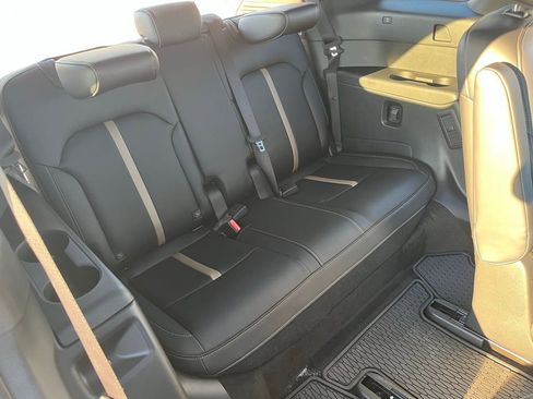 Used 2026 MAZDA CX-90 3.3 Turbo S w/ Premium Package image 16