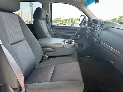 Used 2013 Chevrolet Silverado 2500 LT w/ Interior Plus Package AWD/4WD image 22