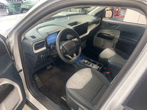 Used 2025 Ford Maverick XLT w/ Equipment Group 302A AWD/4WD image 3