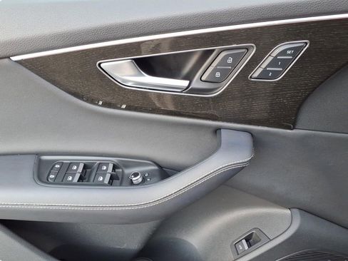 Used 2025 Audi Q7 3.0T Premium Plus image 18