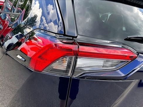 Certified 2024 Toyota RAV4 XLE FWD image 32