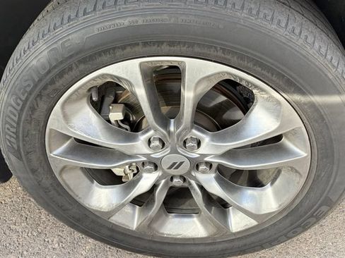 Used 2019 Dodge Durango GT RWD image 3