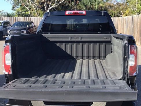 Used 2019 GMC Canyon 2WD Crew Cab w/ Convenience Package image 9