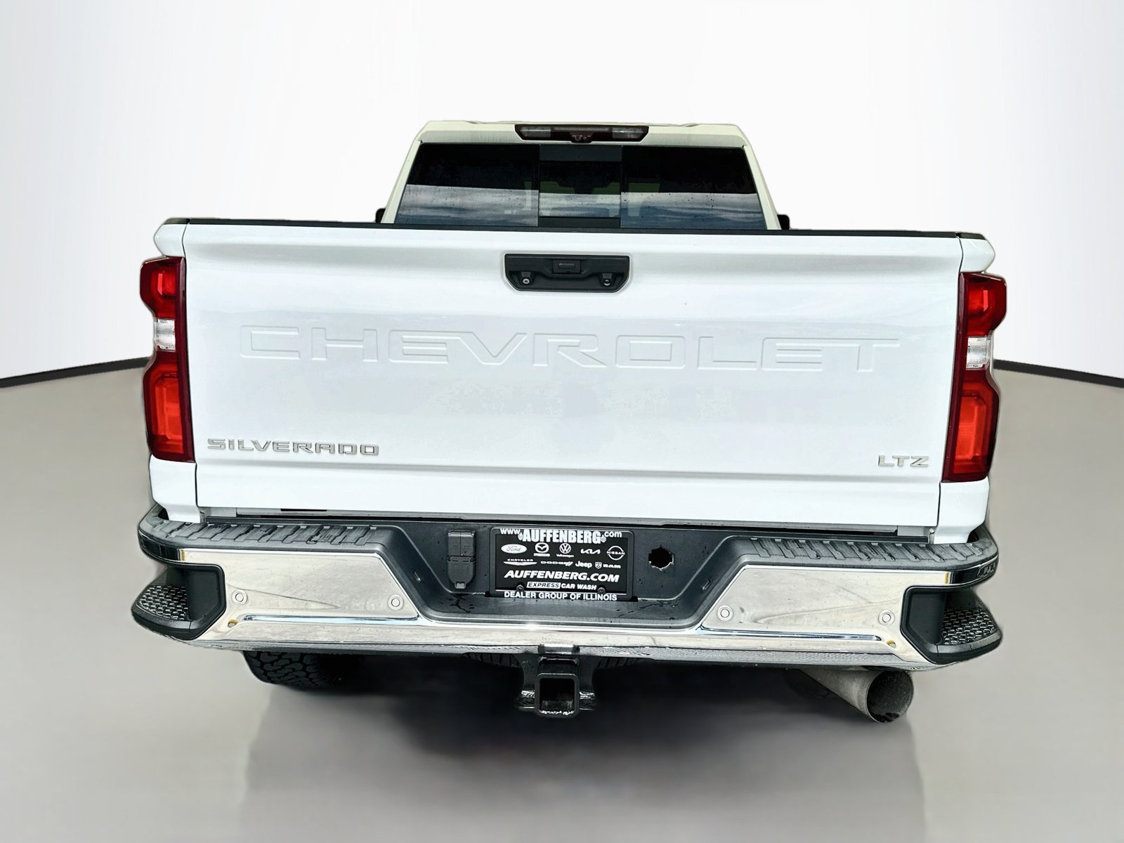 Used 2020 Chevrolet Silverado 3500 LTZ w/ LTZ Premium Package AWD/4WD image 6