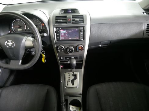 Used 2013 Toyota Corolla S w/ Premium Pkg FWD image 10