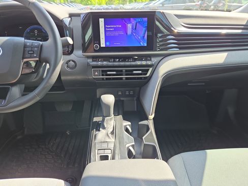 Used 2026 Toyota Camry LE w/ Convenience Package FWD image 22