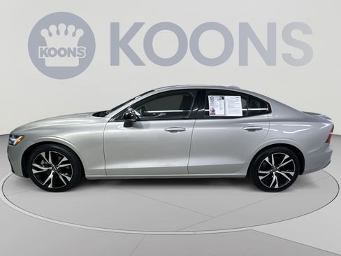 Used 2024 Volvo S60 B5 Core FWD image 17