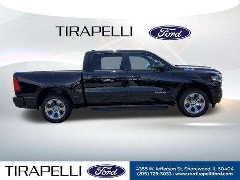 Used 2025 RAM 1500 4x4 Crew Cab image 8