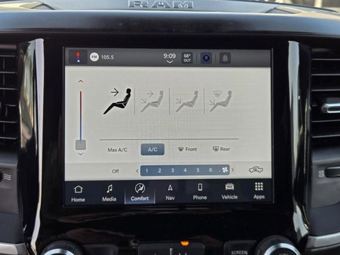 Used 2022 RAM 1500 Big Horn AWD/4WD image 10