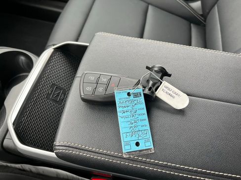 Used 2026 GMC Terrain Elevation w/ Elevation Premium Package image 32