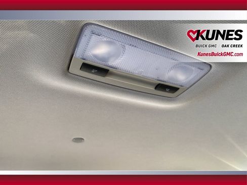 Used 2025 Chevrolet Malibu LT image 32