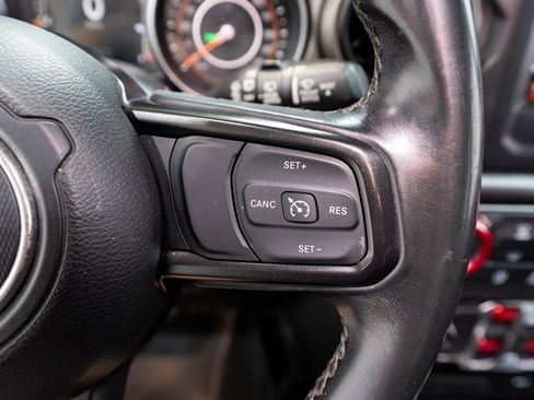 Used 2018 Jeep Wrangler Unlimited Sport S AWD/4WD image 25