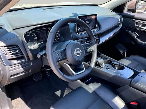 Certified 2024 Nissan Rogue SV w/ SV Premium Package FWD image 16