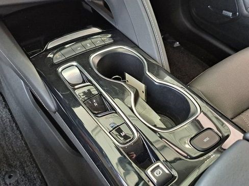 Used 2022 Buick Envision Avenir w/ Technology Package II image 17