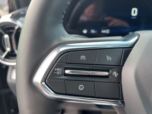 Used 2025 Chevrolet Equinox LT image 15