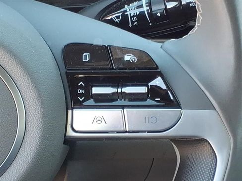 Certified 2025 Hyundai Elantra Sport image 20