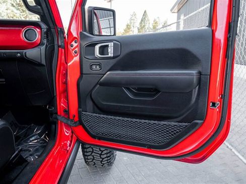 Used 2021 Jeep Wrangler Unlimited Rubicon w/ Uconnect 4C Nav & Sound Group AWD/4WD image 33