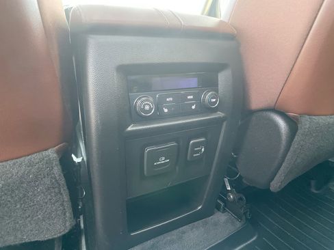 Used 2021 Chevrolet Traverse High Country image 26