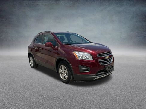 Used 2016 Chevrolet Trax LT w/ LT Convenience Package FWD image 7