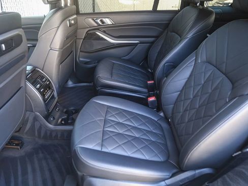 Certified 2023 BMW X7 xDrive40i w/ M Sport Package AWD/4WD image 15