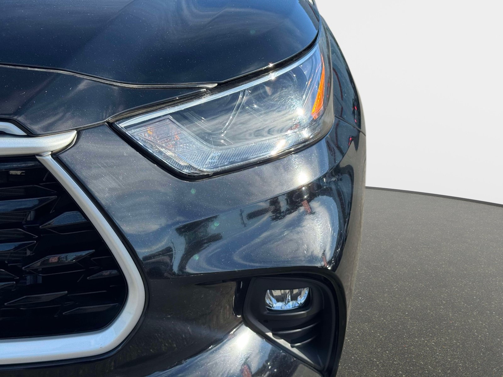 Used 2023 Toyota Highlander XLE AWD/4WD image 7