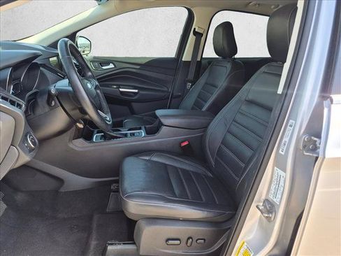 Used 2019 Ford Escape Titanium FWD image 17