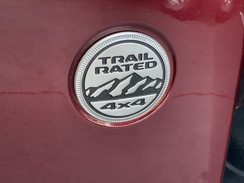 Used 2021 Jeep Wrangler Unlimited Sahara w/ Uconnect 4C Nav & Sound Group image 8