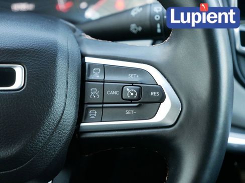 Used 2022 Jeep Compass Limited image 22