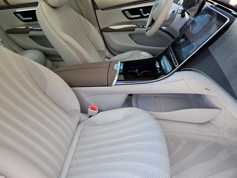 Used 2023 Mercedes-Benz EQS 450+ Sedan image 11