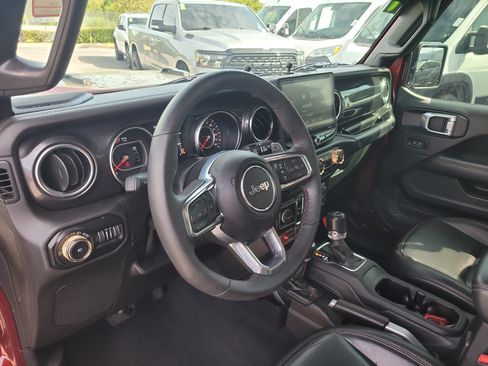 Used 2021 Jeep Wrangler Unlimited Rubicon w/ Trailer Tow Package AWD/4WD image 20