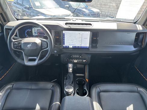 Used 2024 Ford Bronco Badlands image 10