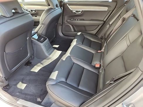 New 2024 Volvo S90 T8 Ultimate image 10