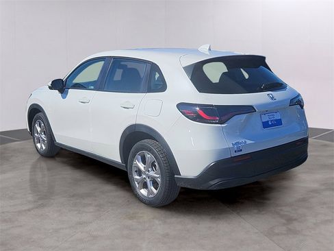 Certified 2024 Honda HR-V LX image 6