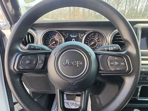 Used 2023 Jeep Gladiator Sport w/ Trailer Tow Package image 14