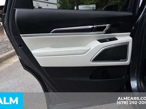 Used 2024 Kia Telluride S w/ S Sunroof Package FWD image 24