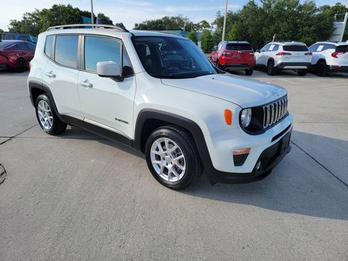 Used 2019 Jeep Renegade Latitude FWD image 7