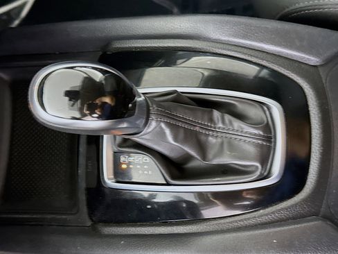 Used 2020 Nissan Rogue SV image 20