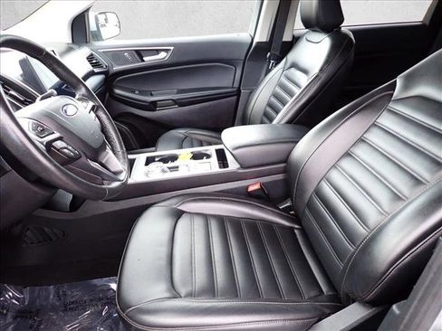 Used 2022 Ford Edge SEL image 13
