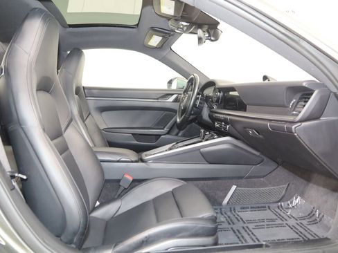 Used 2021 Porsche 911 Carrera S w/ Sport Package RWD image 15