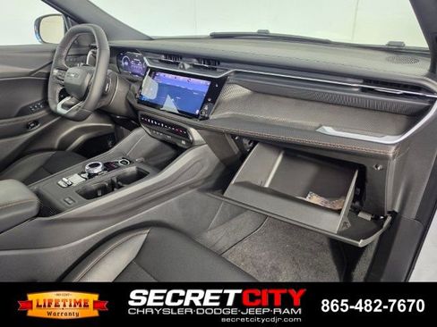 New 2026 Jeep Cherokee Overland AWD/4WD image 32