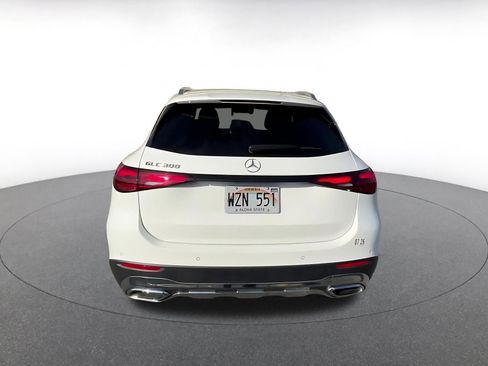 Used 2024 Mercedes-Benz GLC 300 image 12