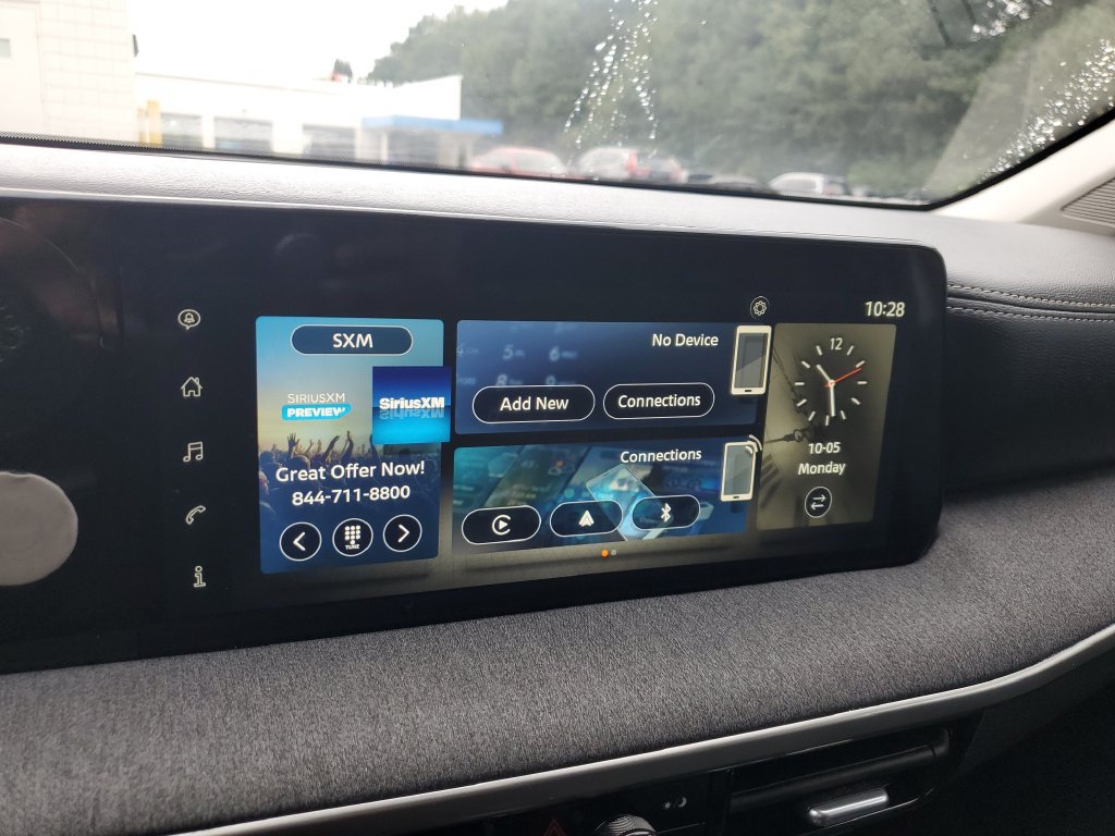 Used 2025 Nissan Kicks SV FWD image 21